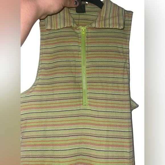 MUST BUNDLE
NWT Fun Size XS wild fable Dress green colors zipper - Picture 8 of 8